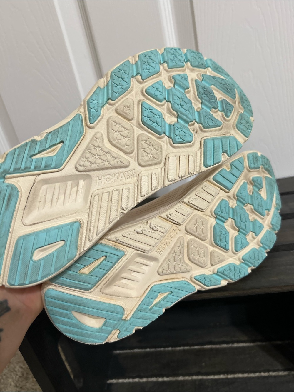 Hoka Arahi 7 Stability Women’s Running Shoes Sz 8.5 Vanilla/Cream Colorway - Picture 6 of 7